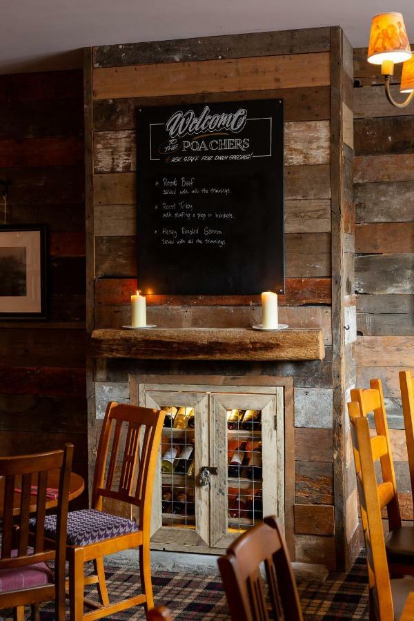 The Poacher Inn Hook  Exteriér fotografie